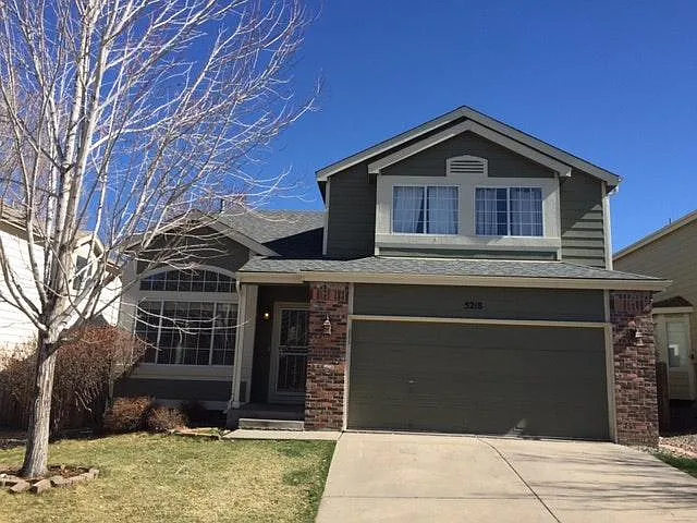 4 bed, 2.5 bath, 2000 sqft, $3,250 — Photo 1