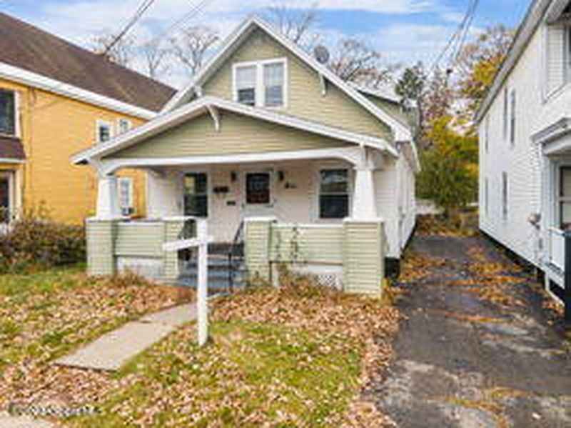 2nd image of 422 Fourth Street