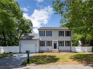 33 Tremont St, Warwick, RI 02889