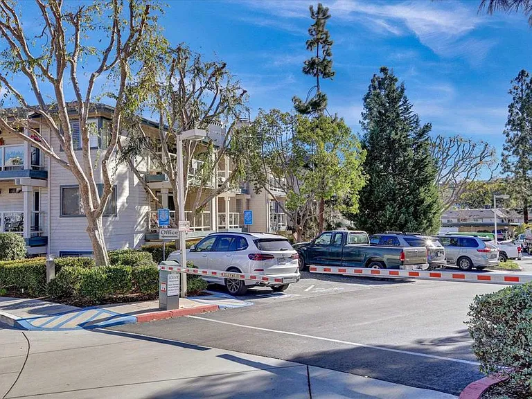 1682 Circa Del Lago #A305 — Photo 32