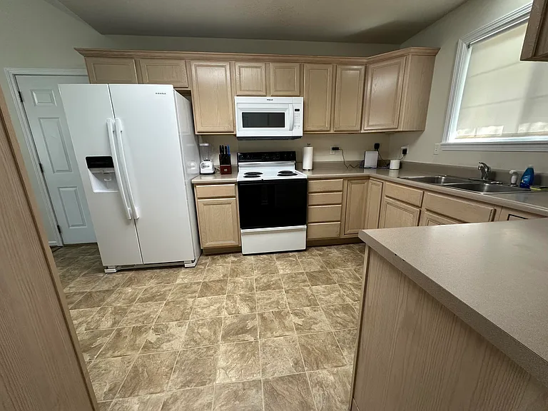 803 Ames Dr — Photo 8