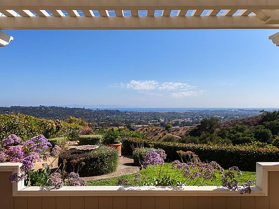 3rd image of 4583 Sierra Madre Dr