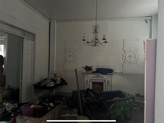 3rd image of 1825 N Claiborne Ave