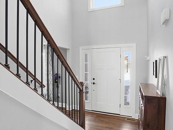 5th image of 208 Enright Dr