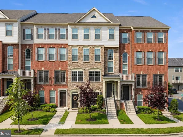 9407 Geaton Park Pl, Lanham, MD 20706