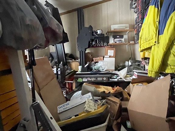 5th image of 140 Staff Rd