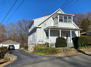 3 Hunters Ln, Ansonia, CT 06401