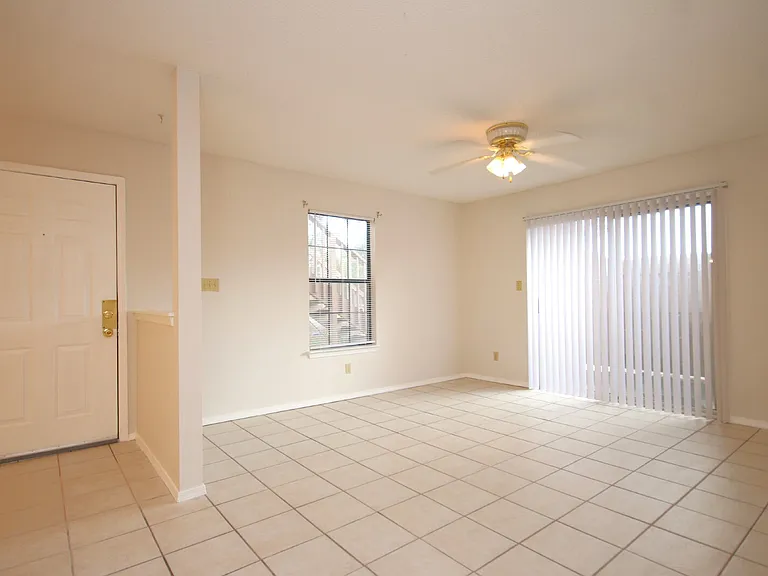 2303 W Michigan Ave #F9 — Photo 3