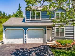 554 Normandie Ln, Round Lake Beach, IL