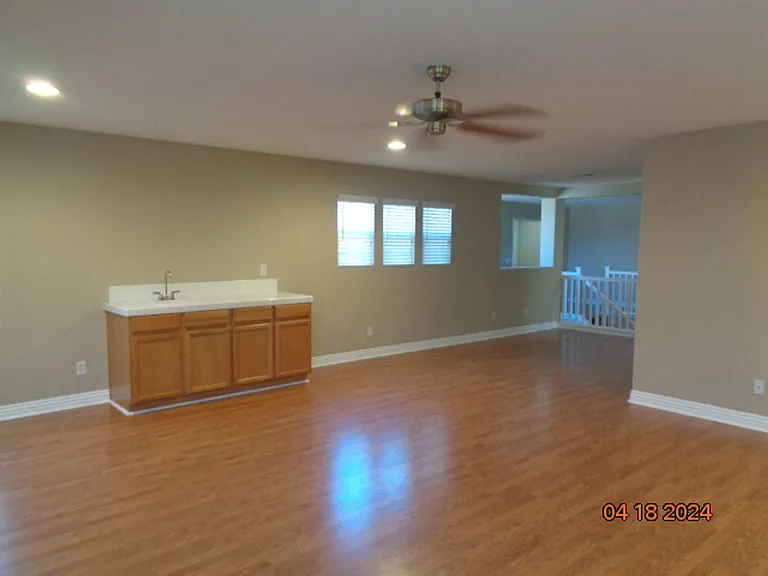 2064 W Avenue K #6 — Photo 24