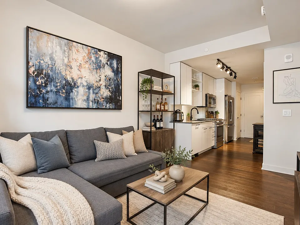 70 N St SE #N814