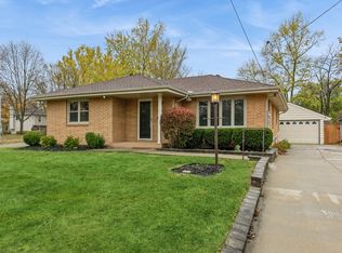 7700 Dellwood Dr, Urbandale, IA 50322