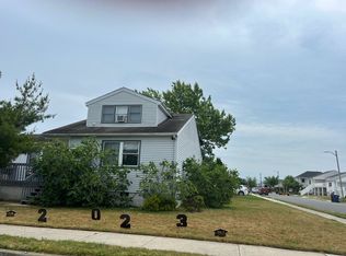 6102 Burk Ave, Ventnor, NJ 08406