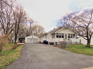 820 N 33rd St, Decatur, IL 62521