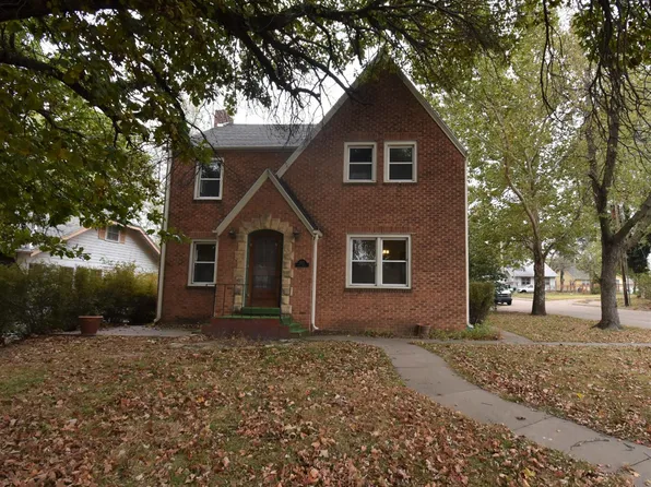 400 NE 10th St, Abilene, KS 67410