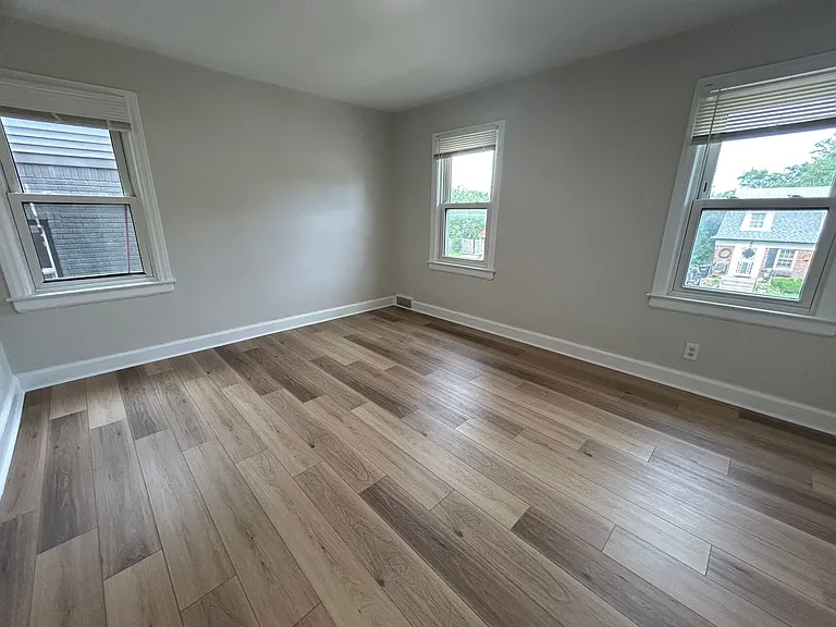 16575 Mendota St — Photo 18