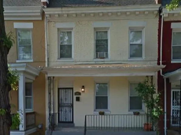 504 Kenyon St NW, Washington, DC 20010