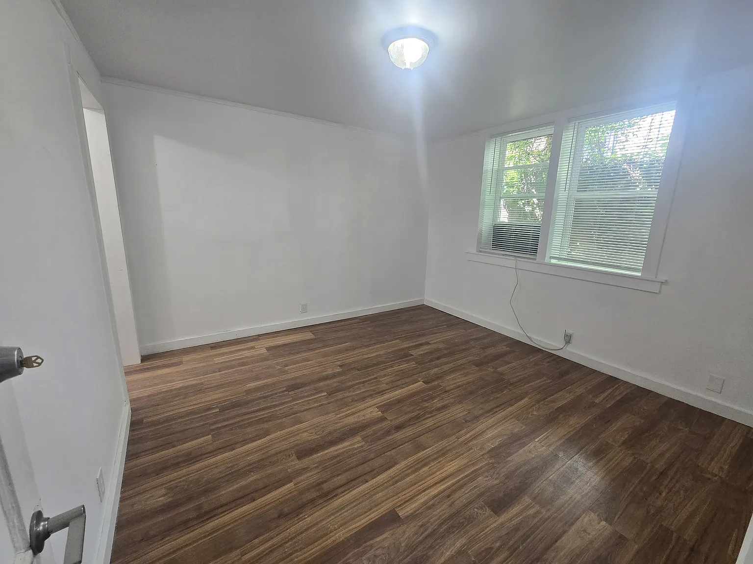 2 bed, 850 sqft, $1,600 — Photo 4