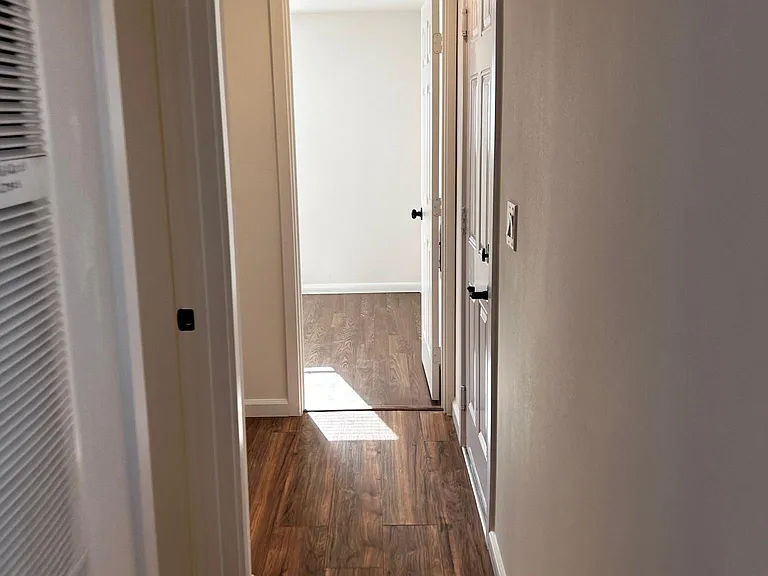 26603 Amanda Ave — Photo 8
