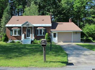 3061 Sunset Ln, Schenectady, NY 12303