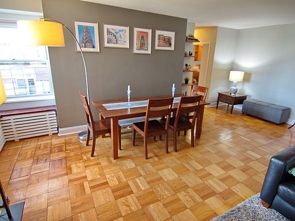 4th image of 575 Grand St APT E1001