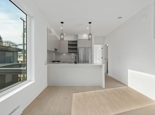 921 Grant St #208, Coquitlam, BC V3J0S2