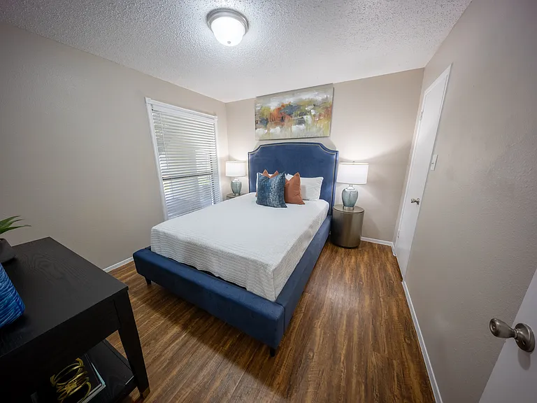 Stonegate Apartments — Photo 17