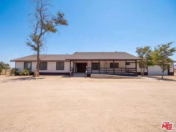1401 60th St W, Rosamond, CA 93560