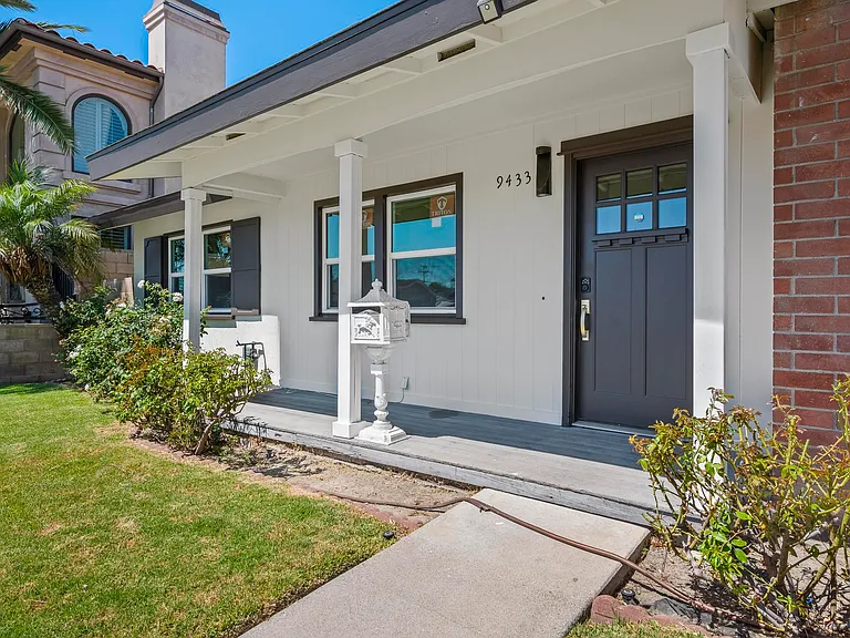 9433 Geranium Cir — Photo 14