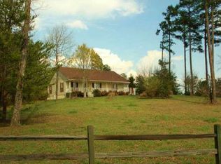 67 River Bend Rd, Cleveland, GA 30528