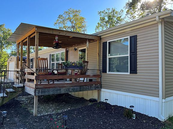 2nd image of 22835 Abrolat Rd