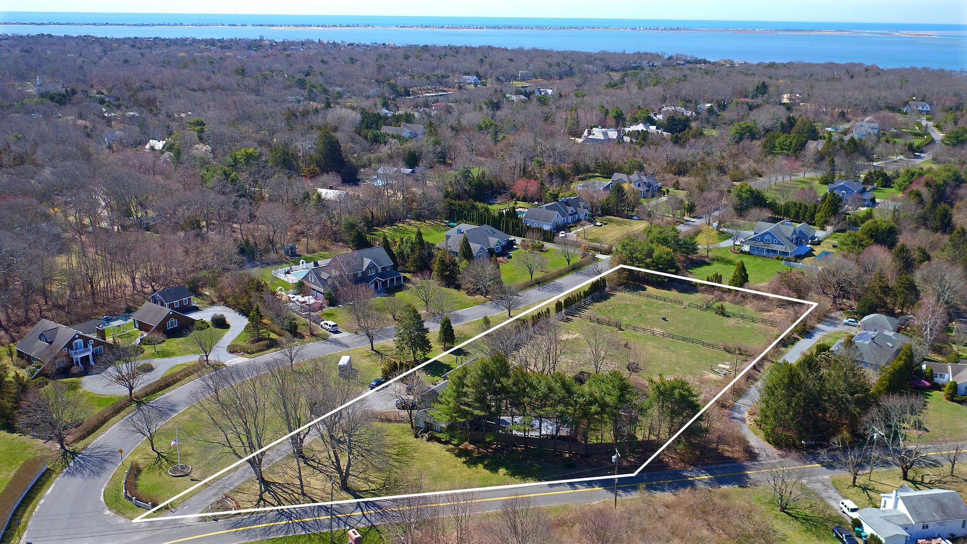 16 Dock Rd, Remsenburg, NY 11960 Out East