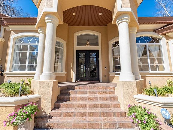 4th image of 695 SE 47th Loop