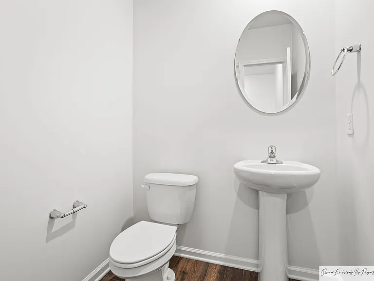 568 Stone Hollow Dr — Photo 19