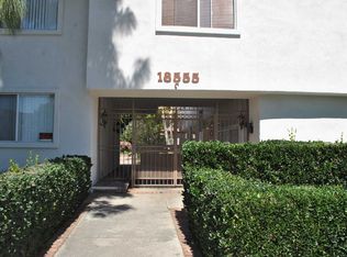 18555 Collins St APT C17, Tarzana, CA 91356
