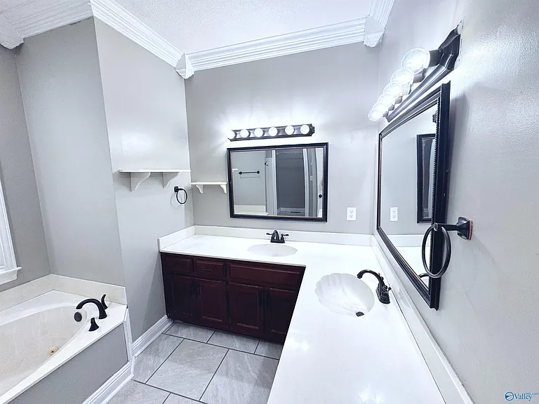 192 Rosecliff Dr — Photo 34
