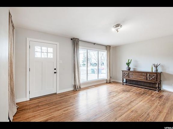 2nd image of 1045 N Valentine St