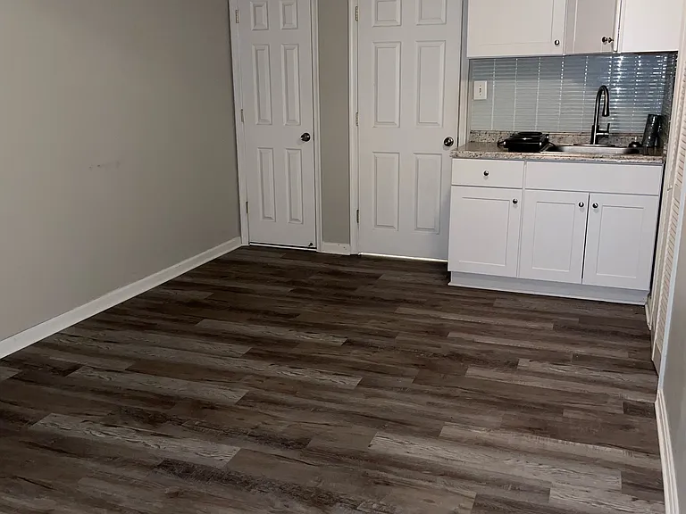 5144 Clacton Ave — Photo 2