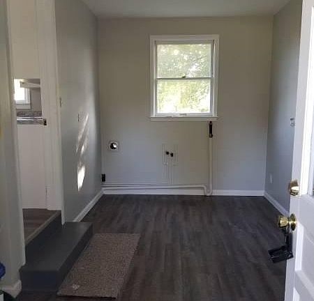 2nd image of 107 Kent St
