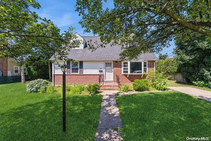 1st image of 14 Sicardi Place