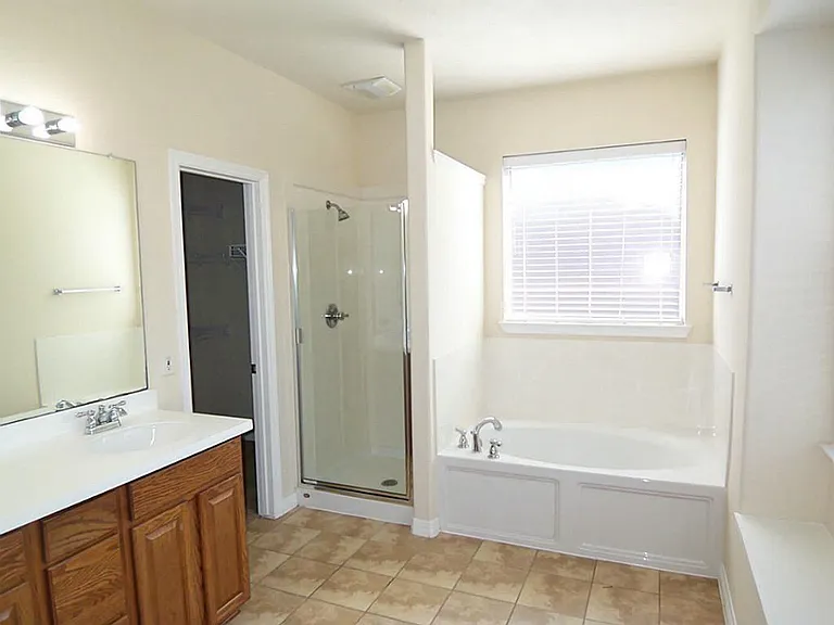 17207 Mossbriar Ln — Photo 13