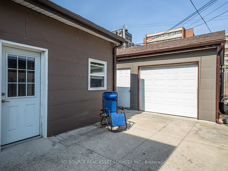 167 Markham St #2 — Photo 11