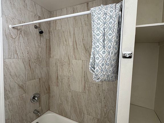 4th image of 4431 S Marshfield Ave #3-F