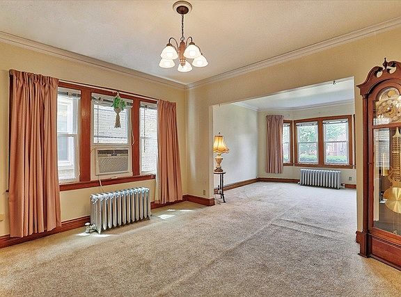 5th image of 5327 W Eddy St #1