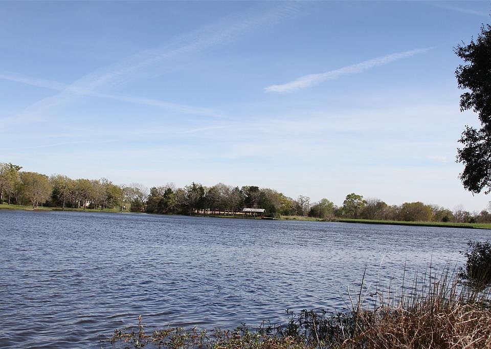 1st image of 6428 Waterway Dr