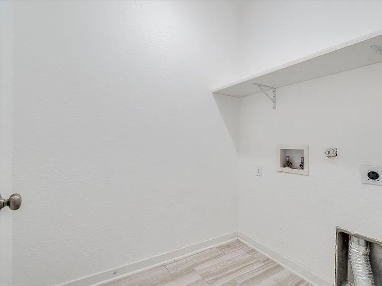 8008 Prairie Rye Dr — Photo 28