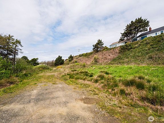 5th image of 4780 Beach Lane