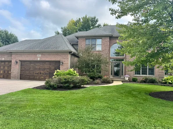 2071 Tunbridge Trl, Algonquin, IL 60102