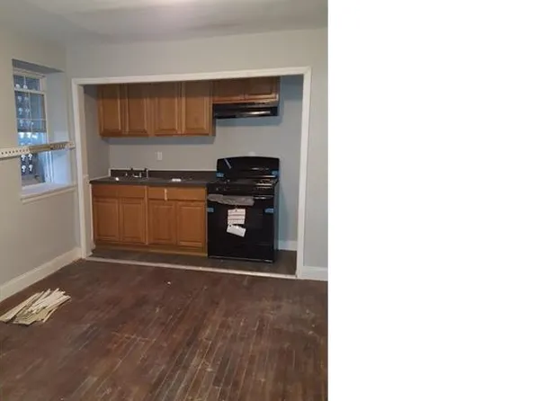 21-25 Willoughby St, Newark, NJ 07112