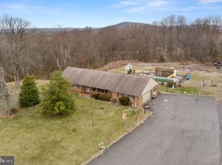 141 Shed Rd, Douglassville, PA 19518